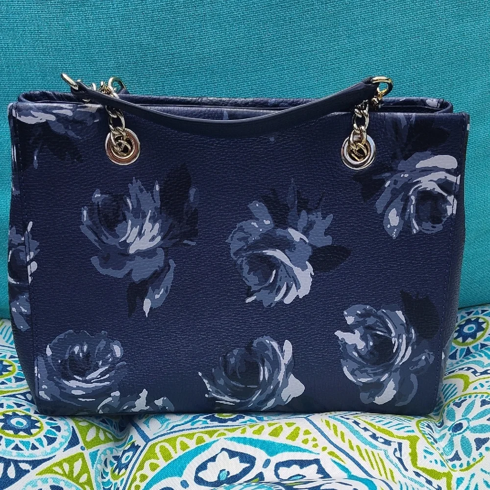 Kate Spade Blue and White Shoulder Bag with Floral Design - Picture 6 of 14